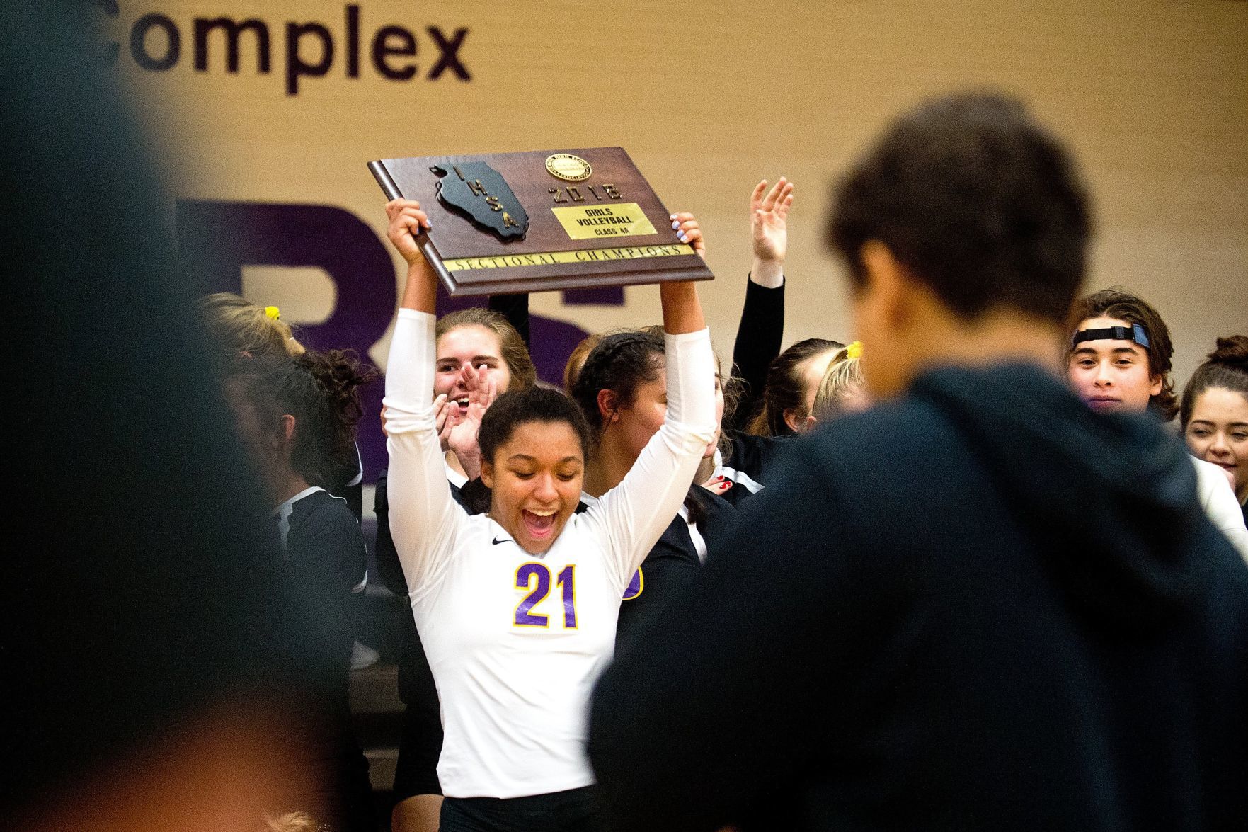 110118-blm-spt-21bhsvolley